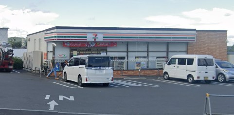コンビニ　セブンイレブン 伊勢原上粕屋店（コンビニ）まで1083m