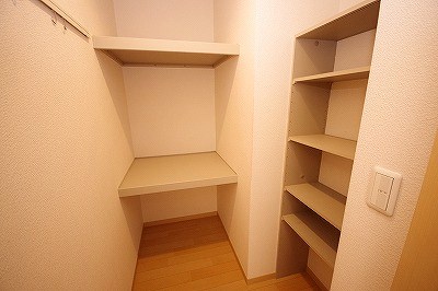 収納　ウォークインクローゼット
