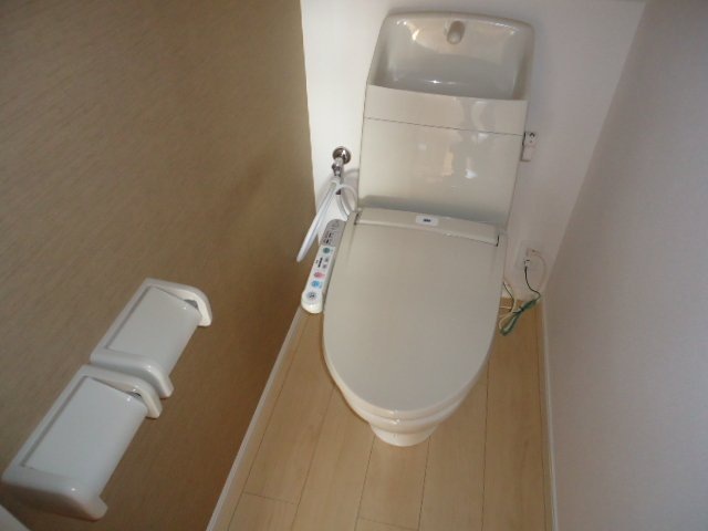 トイレ　ゆったりとした空間のトイレです