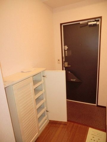その他部屋・スペース　シューズＢＯＸ付玄関