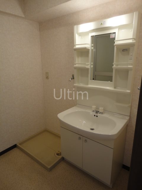 洗面設備　違うお部屋の写真です。ご参考までに
