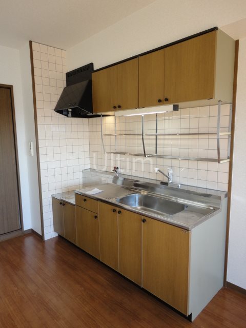 キッチン　違うお部屋の写真です。ご参考までに