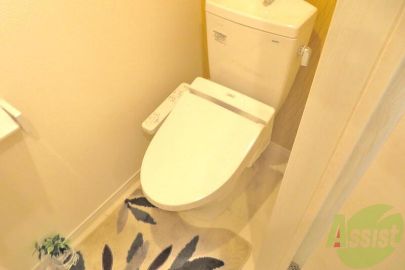 トイレ　トイレにはもちろんウォシュレットも備え付け