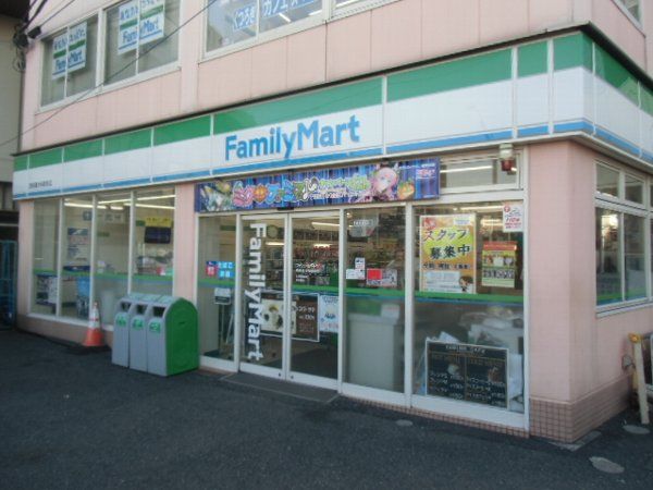 コンビニ　ファミリーマート西武国分寺駅前店（コンビニ）まで196m