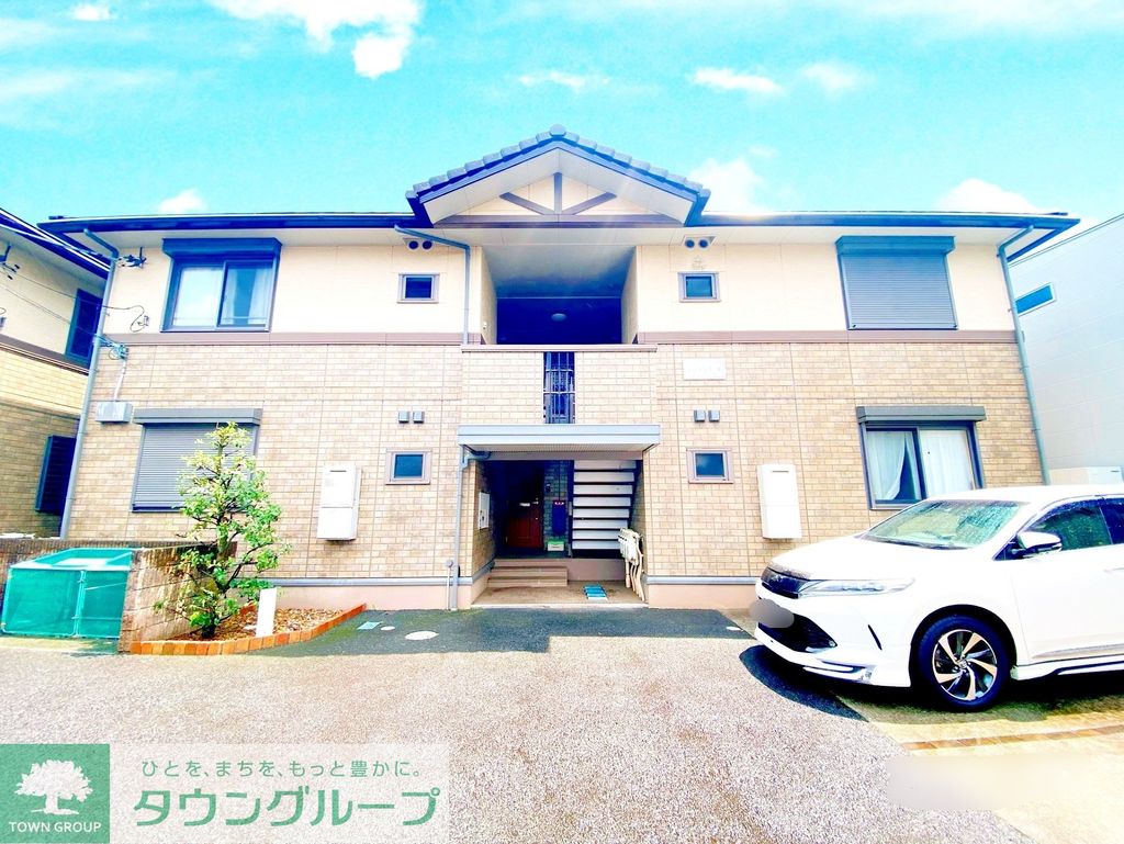 建物外観　駐車場