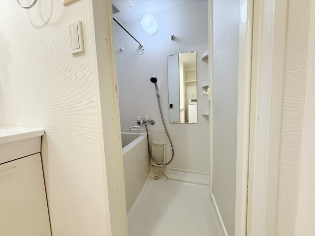 バス・シャワールーム　同一タイプです。家具家電は付きません。