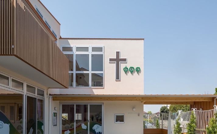 幼稚園・保育園　第二小羊チャイルドセンター分園「にじのはし」（幼稚園・保育園）まで177m