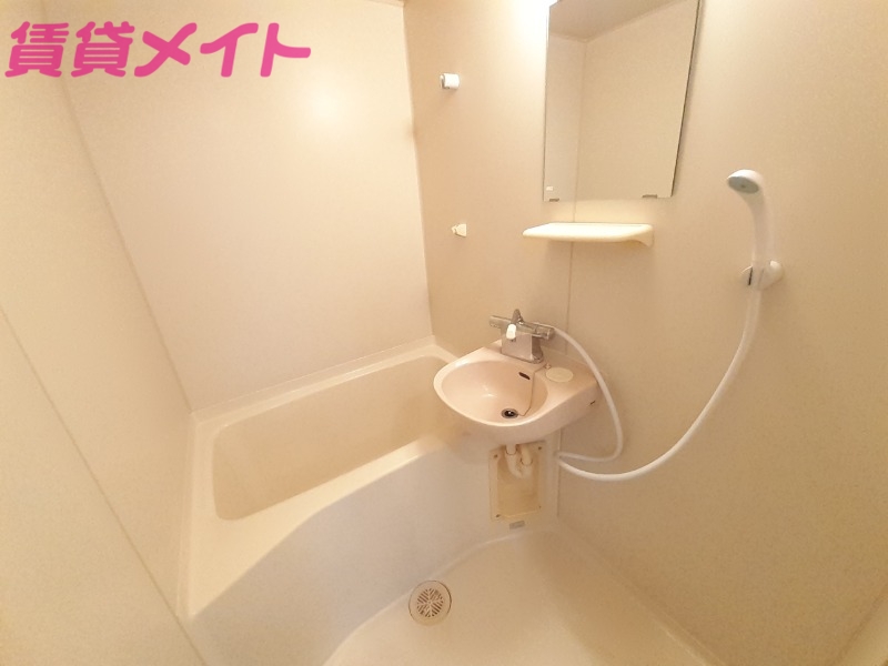 バス・シャワールーム　別部屋画像参考
