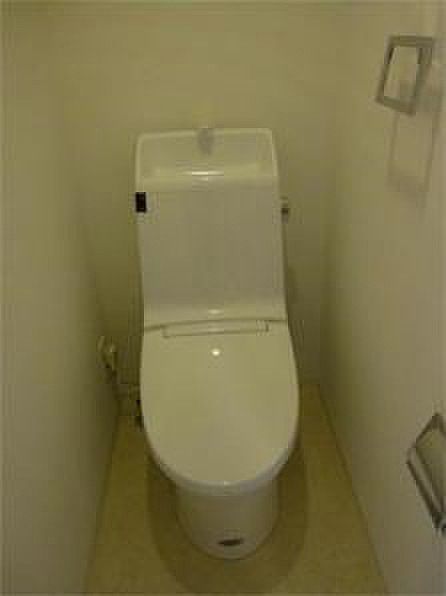 トイレ　同タイプ部屋　参考写真です