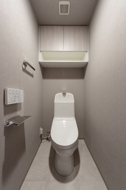 トイレ　※写真は同タイプ住戸です。