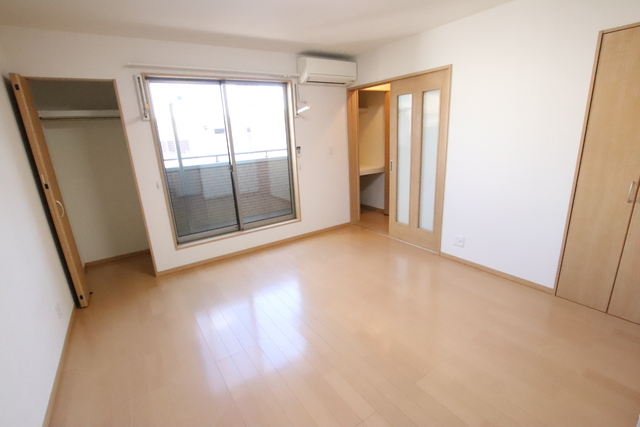 その他部屋・スペース　角部屋の南東向き・明るいお部屋です。