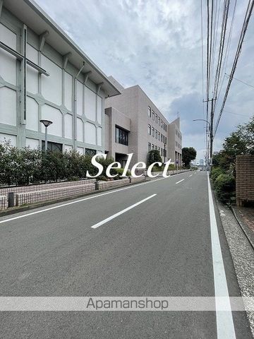高校・高専　捜真女学校高等学校（高校・高専）まで587m