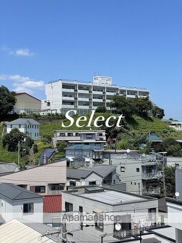中学校　横浜市立栗田谷中学校（中学校）まで577m