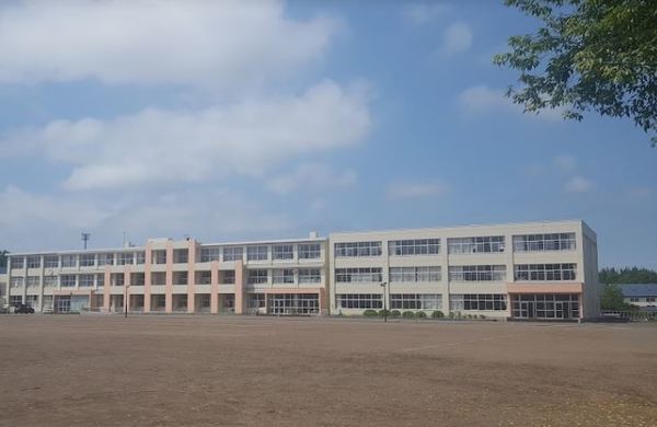 小学校　北広島市立北の台小学校（小学校）まで778m