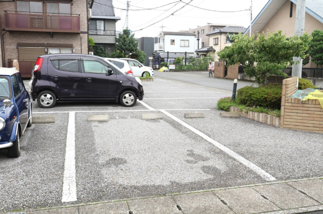 駐車場　平置き駐車場