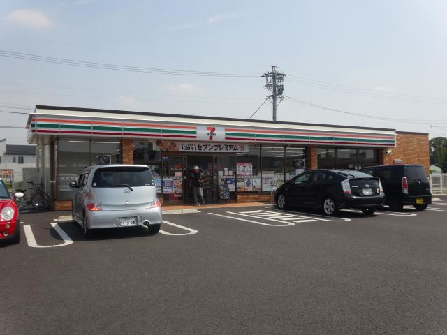 コンビニ　セブンイレブン（コンビニ）まで150m