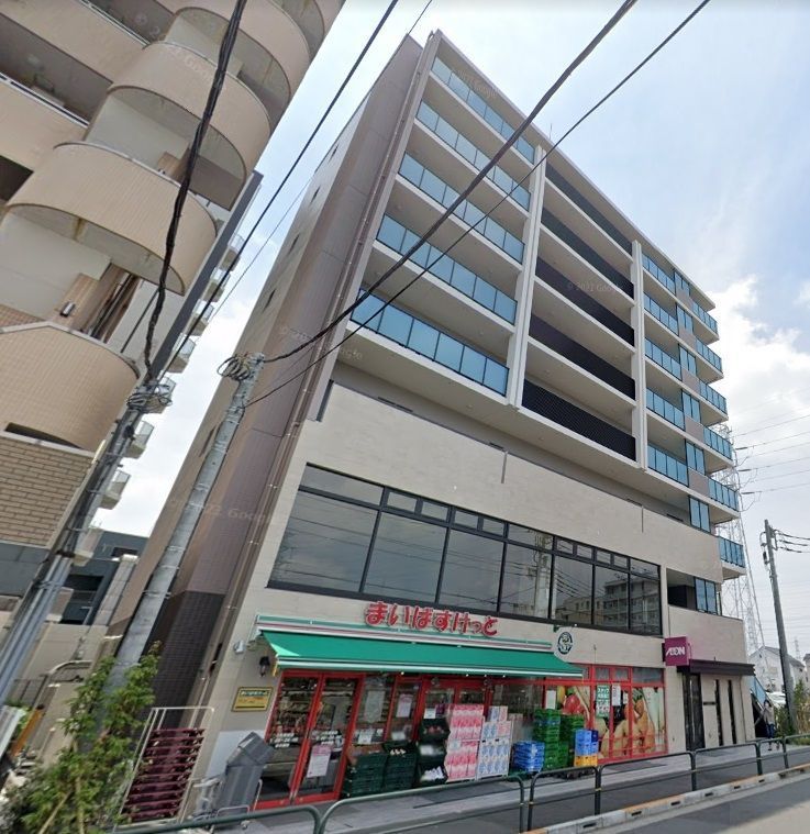 スーパー　まいばすけっと六町駅前店（スーパー）まで220m