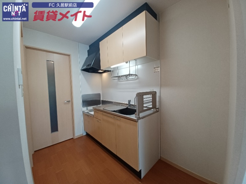 キッチン　同型写真になります
