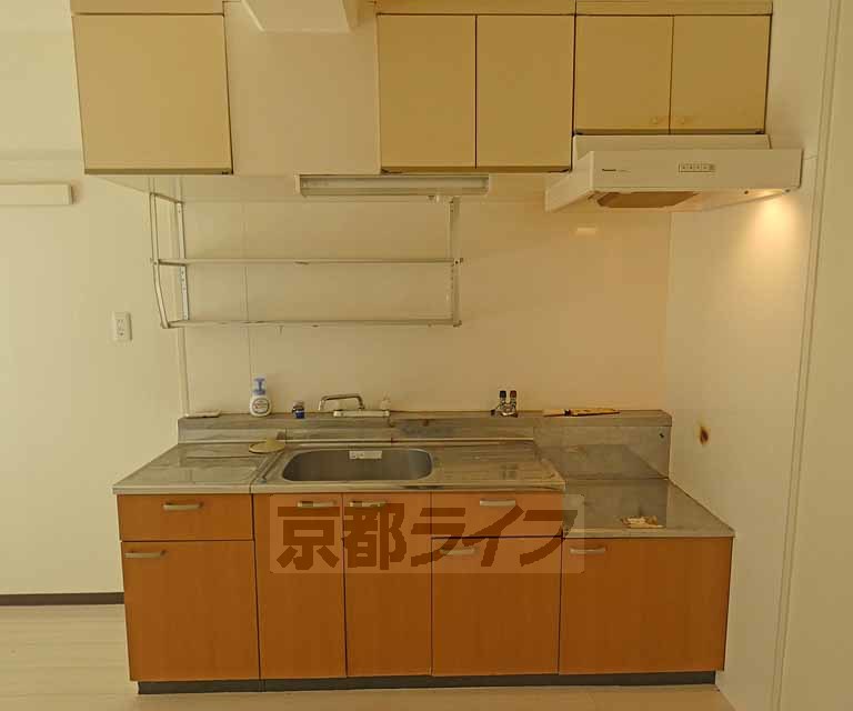 キッチン　収納が多いキッチンです。
