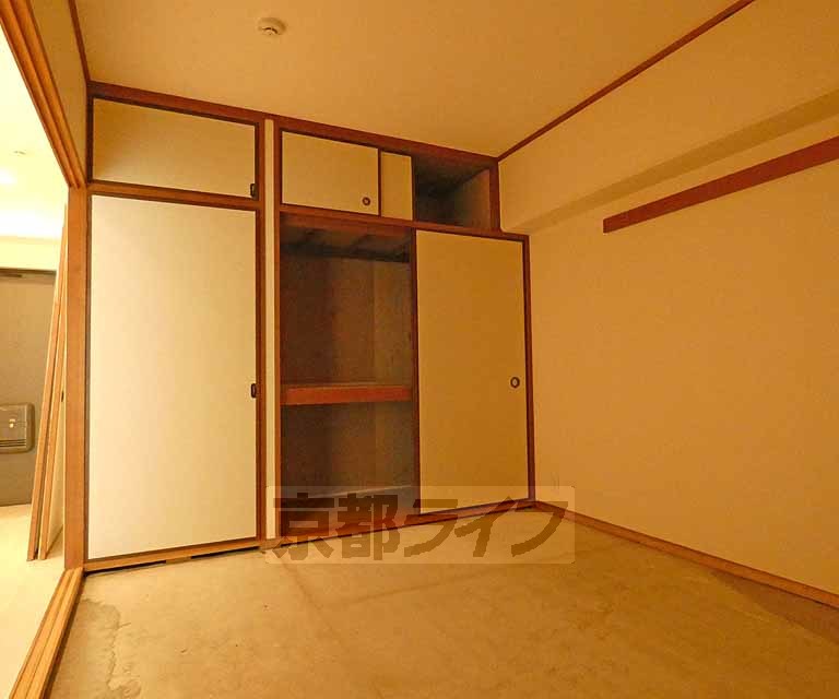 収納　大きな収納付いてます。