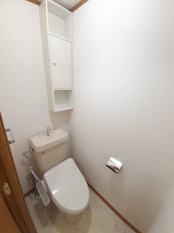 トイレ　清潔感のあるトイレです