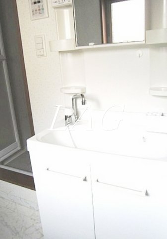 洗面設備　独立洗面台です。
