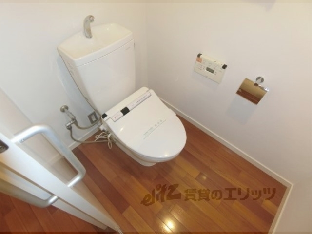 トイレ　一階トイレ