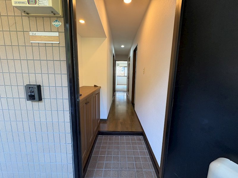 玄関　別号室の参考写真となります