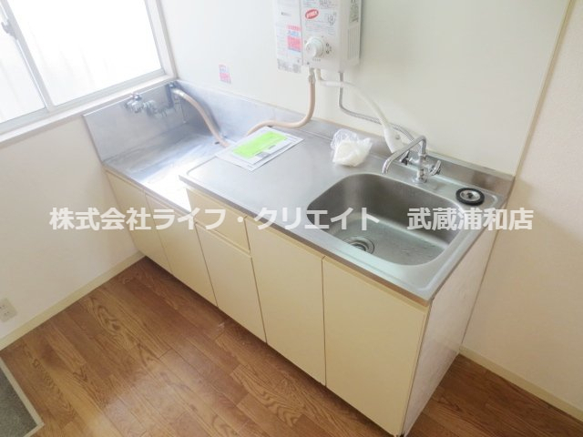 キッチン　別号室の参考写真です。