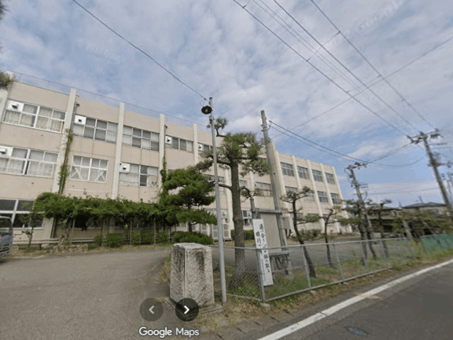 中学校　新潟市立黒崎中学校（中学校）まで3700m