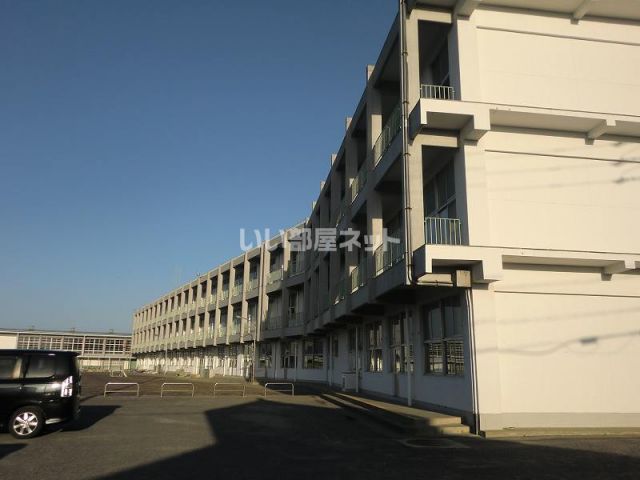 小学校　下羽栗小学校（小学校）まで510m