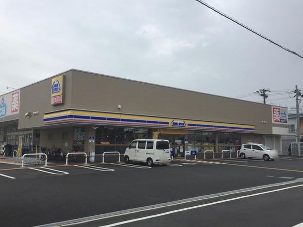 コンビニ　ミニストップ平野瓜破西店（コンビニ）まで843m