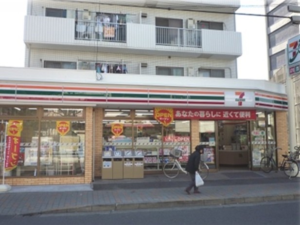 コンビニ　セブンイレブン大田区上池台3丁目店（コンビニ）まで642m