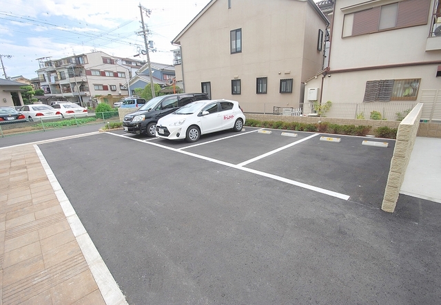 駐車場　駐車場