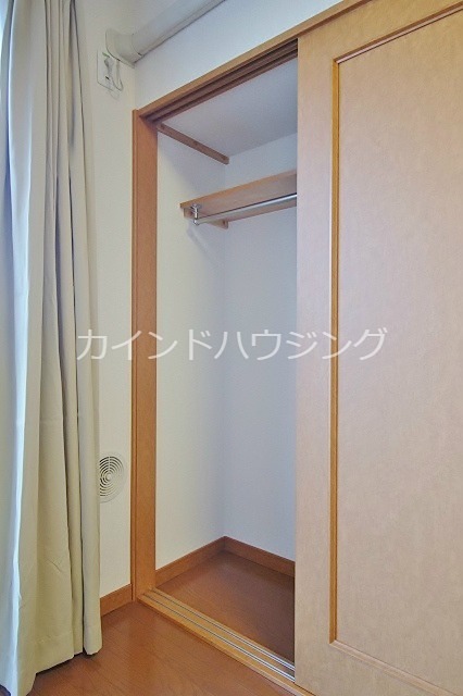 収納　洋室収納