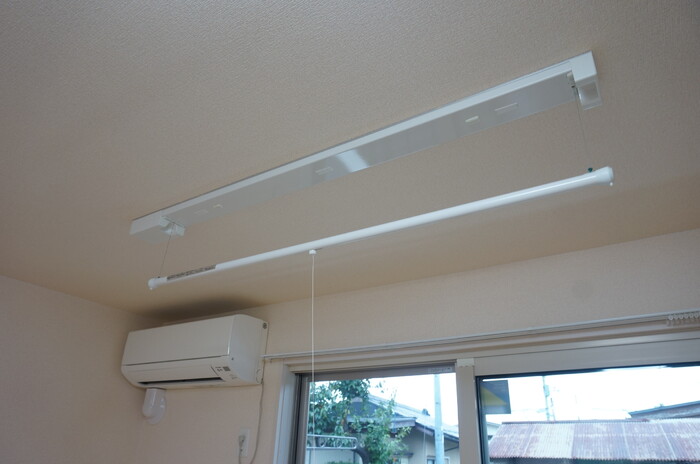 その他設備　室内物干し機