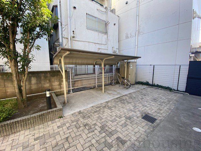 その他共有部分　駐輪場　自転車＆原付のみ駐輪可