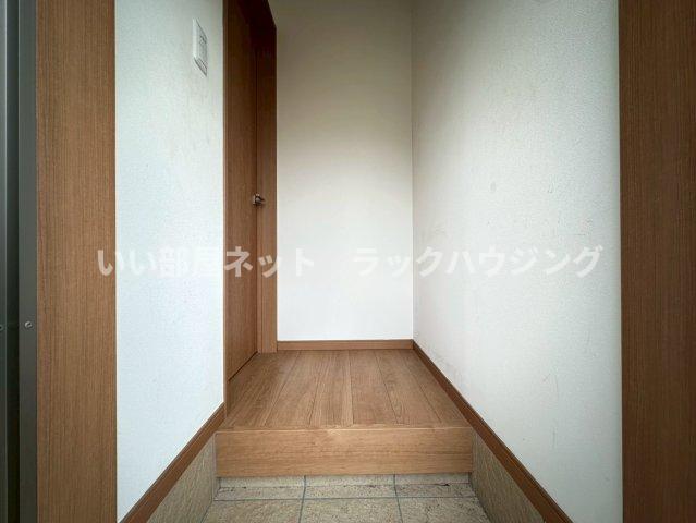 玄関　【お部屋さがしはラックハウジングにお問合せ下さいませ♪】
