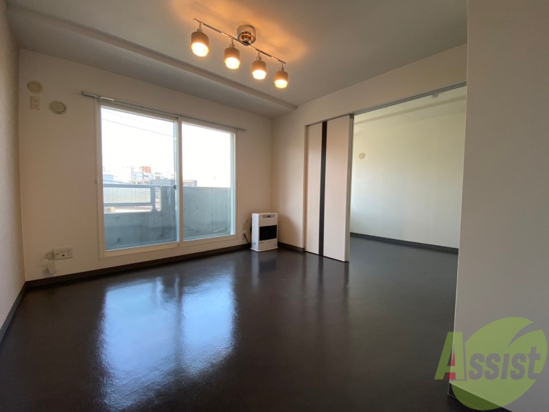 居室・リビング　明るいお部屋は気持ちよく過ごせそうですね。