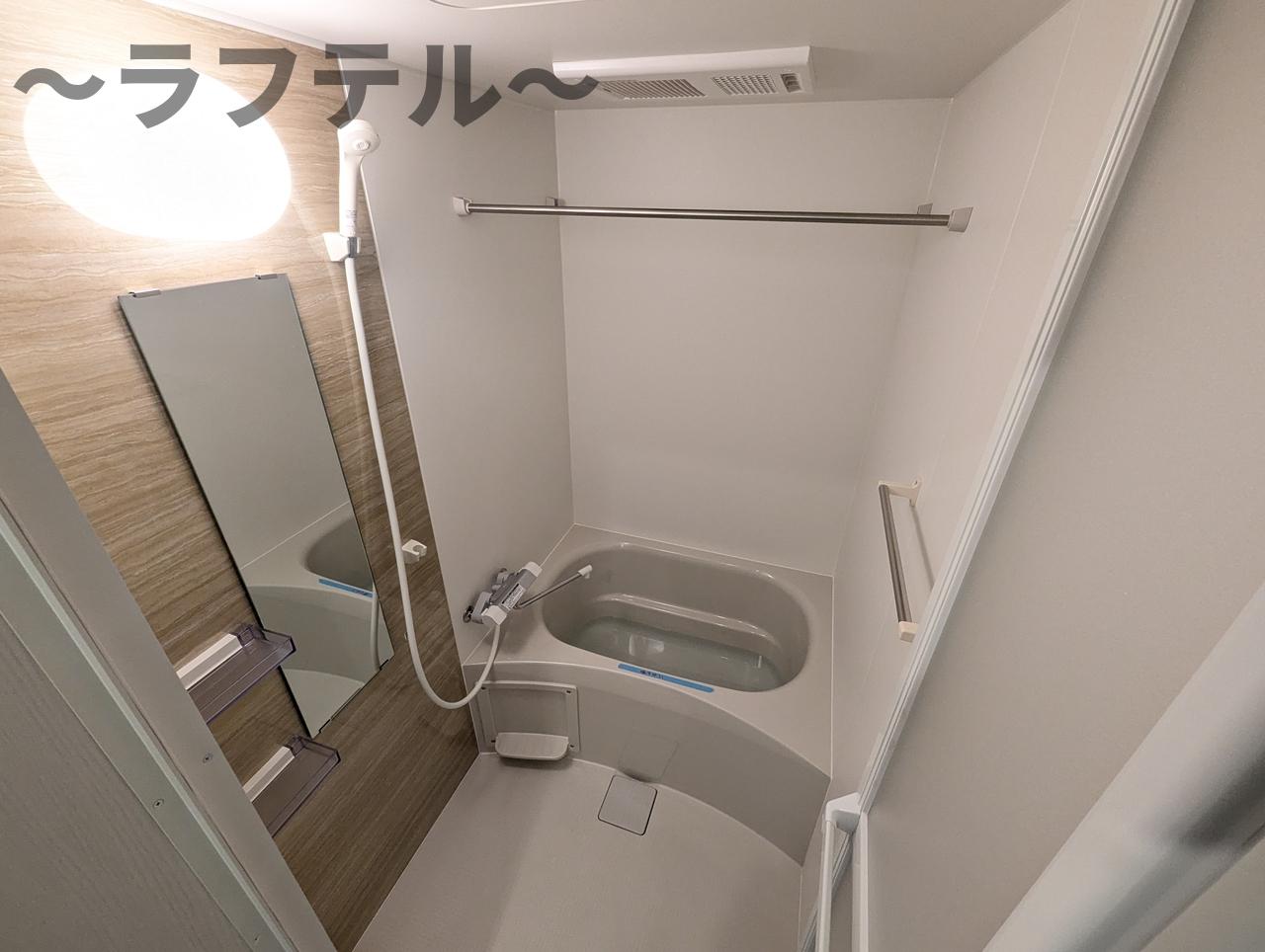 バス・シャワールーム　同メーカー施工　別部屋イメージ写真