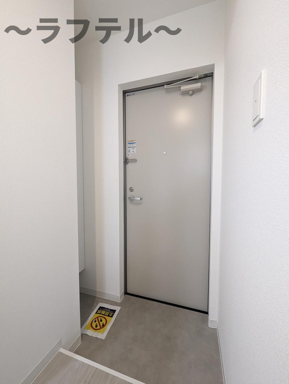 玄関　同メーカー施工　別部屋イメージ写真