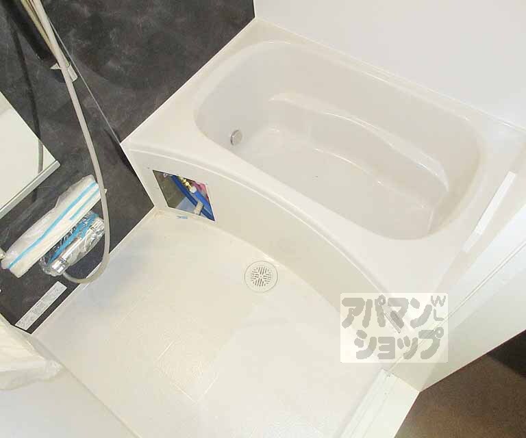 バス・シャワールーム　広々しております