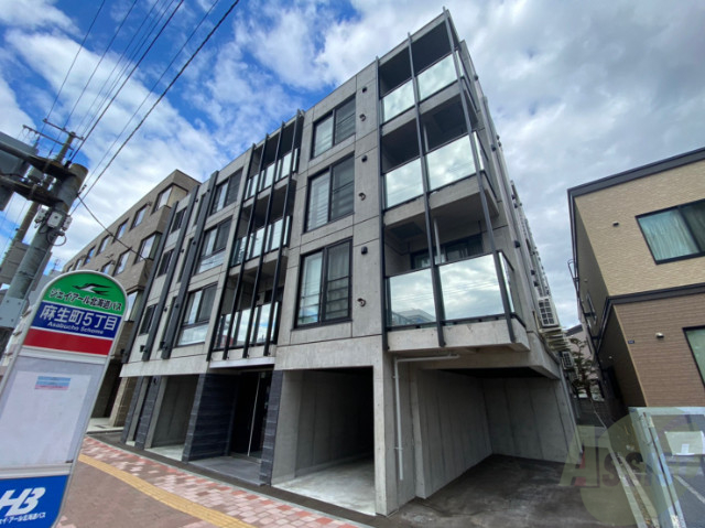 建物外観　札幌市北区麻生町「レジデンシア麻生中央」