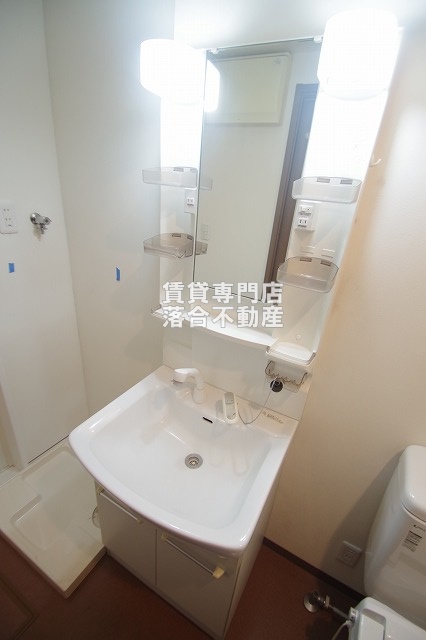 洗面設備　独立洗面化粧台付き