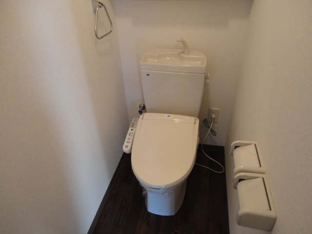 トイレ　シャワー付トイレ