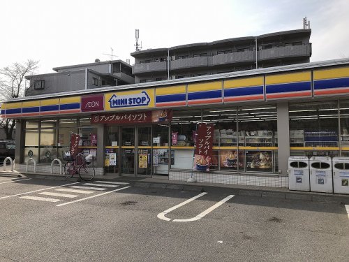 コンビニ　ミニストップ 所沢美原町店（コンビニ）まで59m