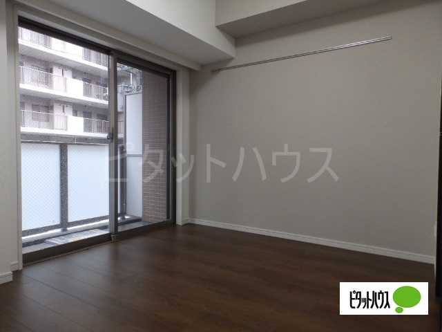居室・リビング　フローリングです♪