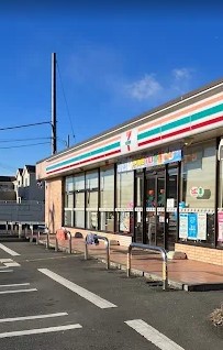 コンビニ　セブンイレブン さいたま大久保小学校前店（コンビニ）まで451m