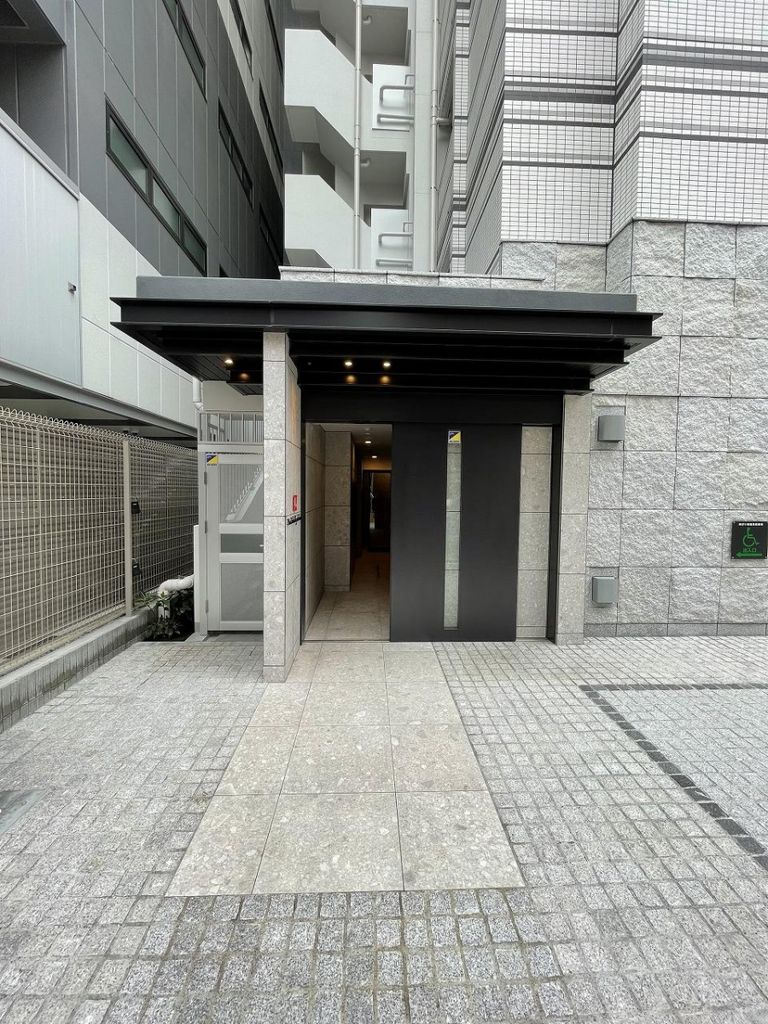 エントランス　エントランス