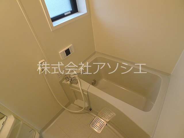 バス・シャワールーム　追い焚き機能付きバス